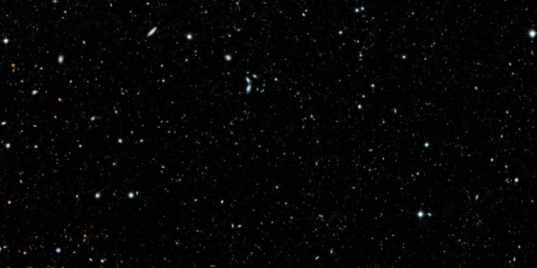 Δέος: 265.000 γαλαξίες σε ένα καρέ- Μια εντυπωσιακή απεικόνιση σε λήψεις του τηλεσκόπιου Hubble [εικόνες & βίντεο]