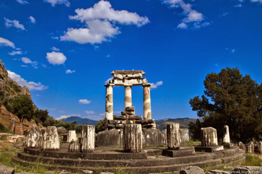 Τι κρύβεται κάτω από το μαντείο των Δελφών