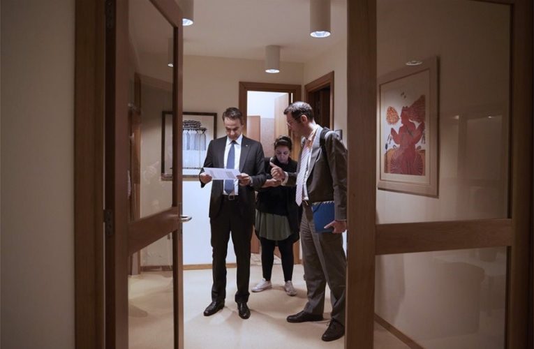 Εθνάρχης 9ετίας με 70 δις ευρώ για να αλλάξει το κράτος