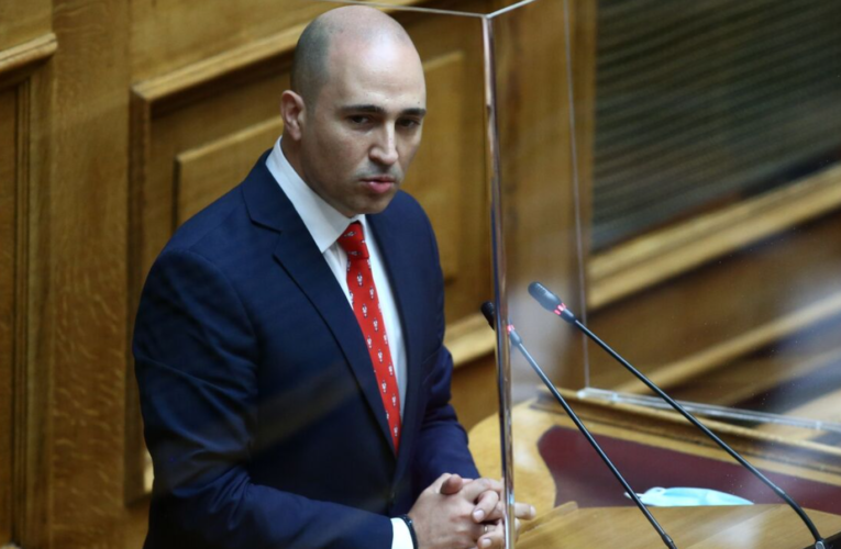 Διαγραφή Μπογδάνου: Το σήμα του πρωθυπουργού και οι παραλήπτες του