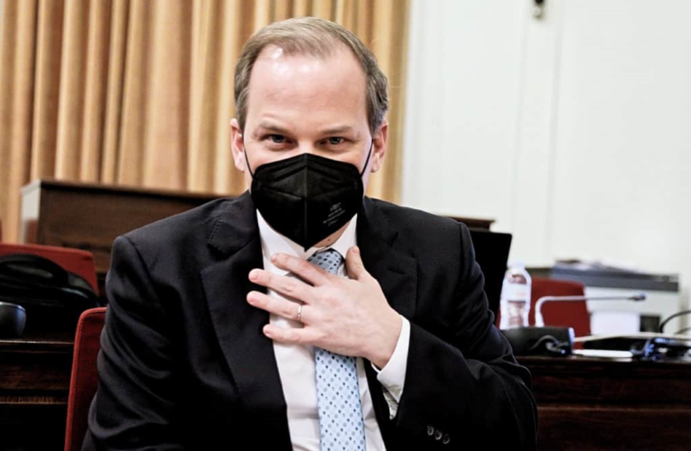 ΠΑΡΟΥΣΙΑ ΥΠΟΥΡΓΩΝ ΣΗΜΕΡΑ ΣΤΗΝ ΑΜΦΙΣΣΑ Ο ΚΑΡΑΜΑΝΛΗΣ ΓΙΑ ΔΙΑΓΩΝΙΟ