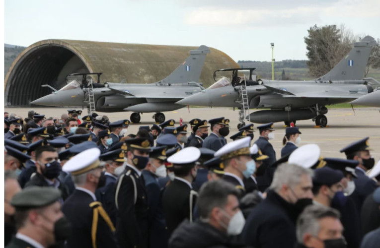 Έφτασαν τα 6 Rafale στην Ελλάδα -Πέταξαν πάνω από την Ακρόπολη -Live η τελετή υποδοχής στην Τανάγρα