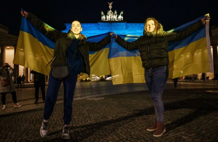 Στα νύχια της ρωσικής αρκούδας η Ουκρανία: Το ουκρανικό «κουτί της Πανδώρας» για την αλλαγή συνόρων